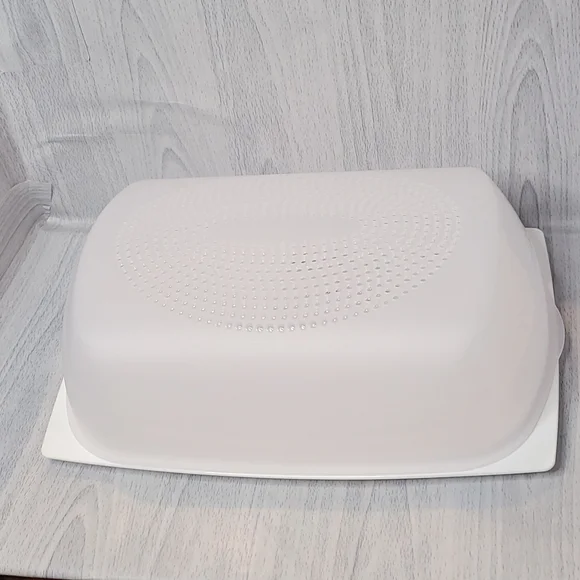 Tupperware CheeSmart Rectangular NEW - Picture 3 of 10